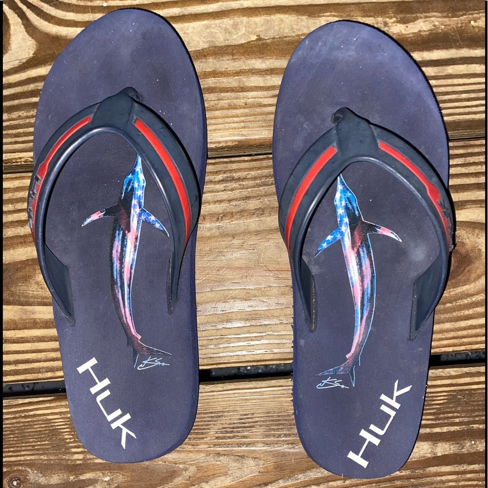Boys HUK flip flops
